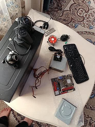 Комплект компьютерных комплектующих и периферии. В наборе: - at lalafo.kg Комплект компьютерных комплектующих и периферии. В наборе: -