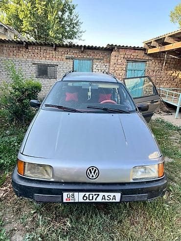 Volkswagen Passat: 1991 г. at lalafo.kg Volkswagen Passat: 1991 г.