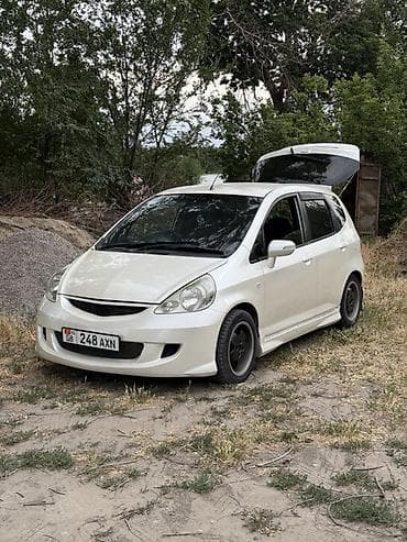 Honda Fit: 2002 г., 1.5 л, Вариатор, Бензин, Хэтчбэк at lalafo.kg Honda Fit: 2002 г., 1.5 л, Вариатор, Бензин, Хэтчбэк
