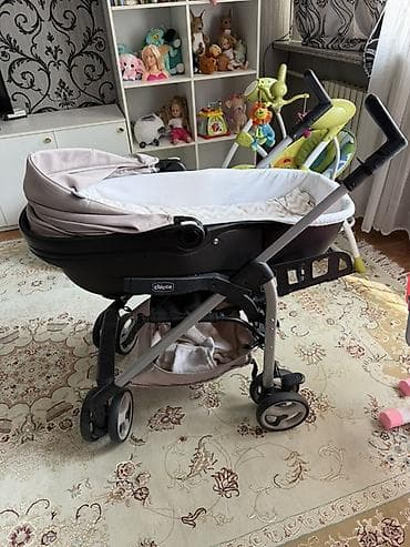 Детский набор для малышей: коляска-люлька, электронные качели и at lalafo.kg Детский набор для малышей: коляска-люлька, электронные качели и