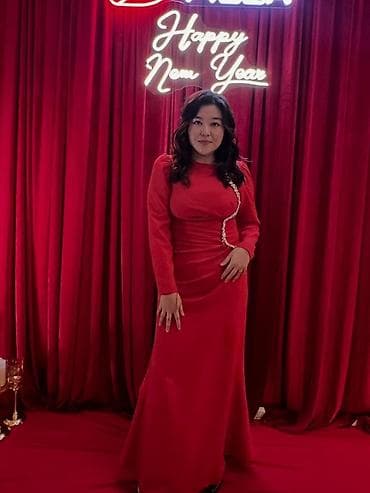 Вечернее платье, Классическое, Длинная модель, С рукавами, Стразы, L at lalafo.kg Вечернее платье, Классическое, Длинная модель, С рукавами, Стразы, L