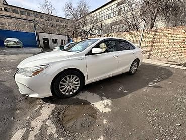 Toyota Camry: 2017 г., 2.5 л, Автомат, Гибрид, Седан at lalafo.kg Toyota Camry: 2017 г., 2.5 л, Автомат, Гибрид, Седан