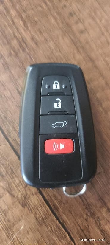 Ключ Toyota 2019 г. at lalafo.kg Ключ Toyota 2019 г.