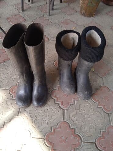Продаю резиновые сапоги. ССР. цена за одну пару . г.Кант ул Зубкова at lalafo.kg Продаю резиновые сапоги. ССР. цена за одну пару . г.Кант ул Зубкова