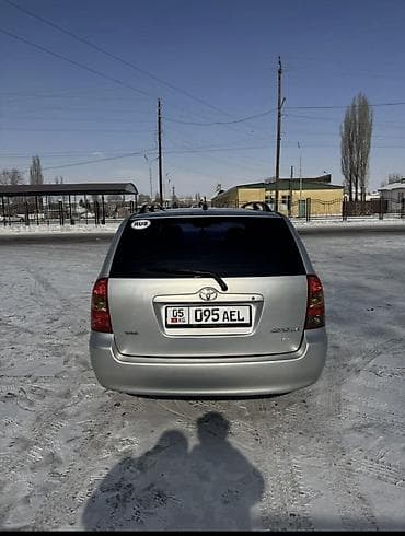 Toyota Corolla: 2006 г., 1.5 л, Механика, Бензин, Универсал at lalafo.kg Toyota Corolla: 2006 г., 1.5 л, Механика, Бензин, Универсал