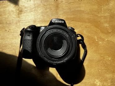 Зеркальная камера Canon EOS 60D с объективом Canon EF 50mm f/1.8 STM at lalafo.kg Зеркальная камера Canon EOS 60D с объективом Canon EF 50mm f/1.8 STM