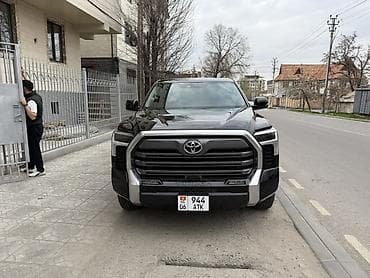 Toyota Тундра: 2022 г., 3.5 л, Автомат, Бензин, Пикап at lalafo.kg Toyota Тундра: 2022 г., 3.5 л, Автомат, Бензин, Пикап