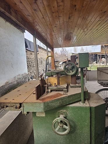 Фрезерный станок по дереву (настольный/цеховой) - Тип: универсальный at lalafo.kg Фрезерный станок по дереву (настольный/цеховой) - Тип: универсальный