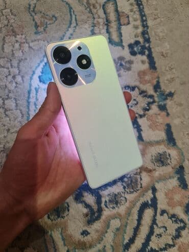 Tecno Spark 10 Pro, Б/у, 256 ГБ, цвет - Белый, 2 SIM at lalafo.kg Tecno Spark 10 Pro, Б/у, 256 ГБ, цвет - Белый, 2 SIM