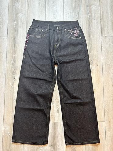 Джинсы из плотного темно‑индигового денима с широким прямым кроем at lalafo.kg Джинсы из плотного темно‑индигового денима с широким прямым кроем