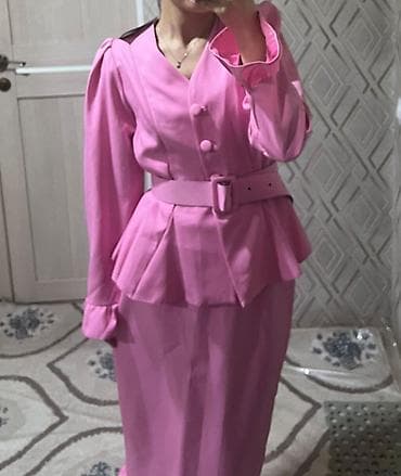 Розовый женский комплект из жакета и длинной юбки - Цвет: насыщенный at lalafo.kg Розовый женский комплект из жакета и длинной юбки - Цвет: насыщенный