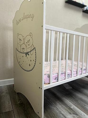 Балдар үчүн эки ярустуу: Детская кроватка-манеж, белая, с фигурными изголовьями и милым принтом lalafo.kg да — 3 Балдар үчүн эки ярустуу: Детская кроватка-манеж, белая, с фигурными изголовьями и милым принтом — 3