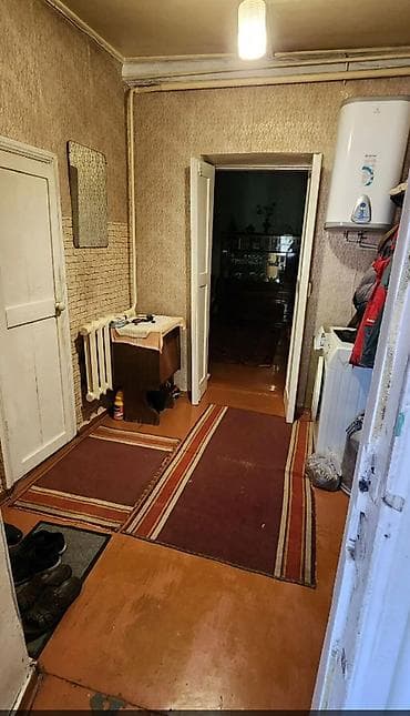 Продаю пол дома 3 комнаты кухня удобства в требует ремонта район at lalafo.kg Продаю пол дома 3 комнаты кухня удобства в требует ремонта район