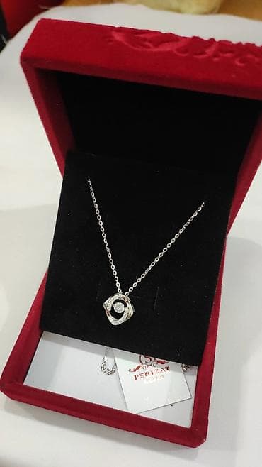 Серебряная Цепочка с подвеской 925 пробы Длина 45 см есть регулировка at lalafo.kg Серебряная Цепочка с подвеской 925 пробы Длина 45 см есть регулировка