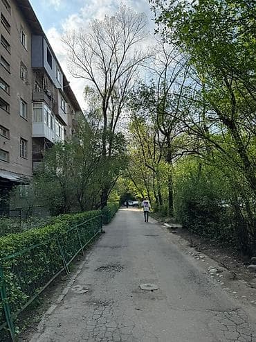 1 комната, 31 м², 104 серия, 3 этаж, Косметический ремонт at lalafo.kg 1 комната, 31 м², 104 серия, 3 этаж, Косметический ремонт