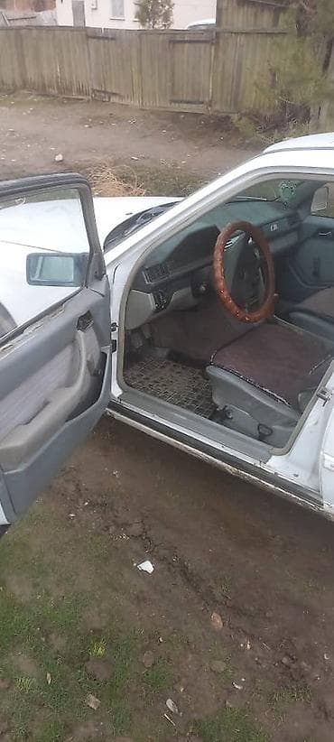 Mercedes-Benz W124: 1988 г., 2 л, Механика, Бензин, Седан at lalafo.kg — 5 Mercedes-Benz W124: 1988 г., 2 л, Механика, Бензин, Седан — 5