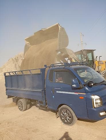 Заказать Хендай портер, Доставка щебня, угля, песка, чернозема, отсев, C грузчиком at lalafo.kg Заказать Хендай портер, Доставка щебня, угля, песка, чернозема, отсев, C грузчиком