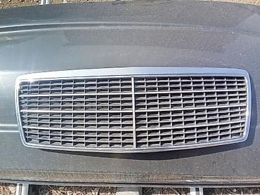 Решетка радиатора Mercedes-Benz 1993 г. at lalafo.kg Решетка радиатора Mercedes-Benz 1993 г.