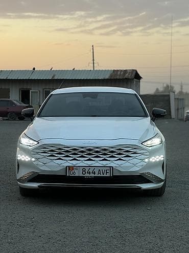 Kia K8: 2022 г., 1.6 л, Автомат, Гибрид, Седан at lalafo.kg Kia K8: 2022 г., 1.6 л, Автомат, Гибрид, Седан