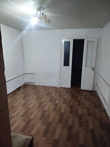 Продажа полдома: Продаётся частный дом с благоустроенным двором и садом. Свет 3 at lalafo.kg — 8 Продажа полдома: Продаётся частный дом с благоустроенным двором и садом. Свет 3 — 8