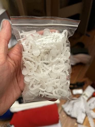 Отдам даром Набор для шитья и рукоделия Для штор Пуговицы Для брюк at lalafo.kg Отдам даром Набор для шитья и рукоделия Для штор Пуговицы Для брюк