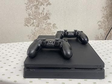 Sony PlayStation 4 Slim (CUH‑2xxx) + 2 беспроводных геймпада DualShock at lalafo.kg Sony PlayStation 4 Slim (CUH‑2xxx) + 2 беспроводных геймпада DualShock