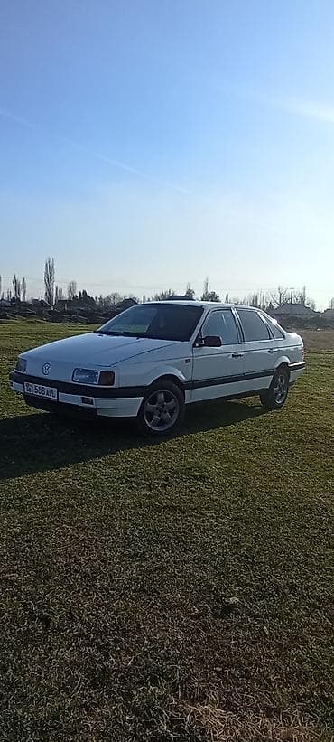 Volkswagen Passat: 1989 г., 1.8 л, Механика, Бензин, Седан at lalafo.kg Volkswagen Passat: 1989 г., 1.8 л, Механика, Бензин, Седан