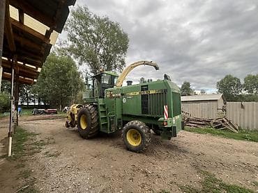 Кормоуборочный комбайн John Deere 6610 - Самоходный силосоуборочный at lalafo.kg Кормоуборочный комбайн John Deere 6610 - Самоходный силосоуборочный