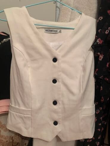 Женский комплект одежды (4 вещи) 1) Жилет VALENMOSCH, цвет молочный at lalafo.kg Женский комплект одежды (4 вещи) 1) Жилет VALENMOSCH, цвет молочный