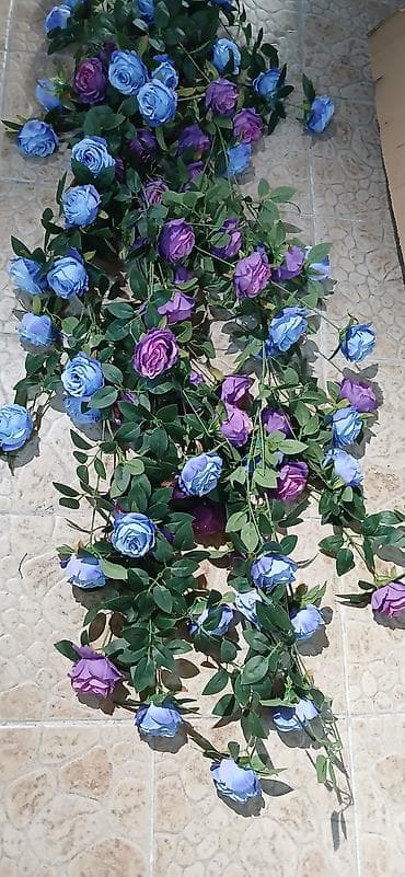 Искусственные гирлянды с розами. 1шт - 500с . В наличии- 10штук at lalafo.kg Искусственные гирлянды с розами. 1шт - 500с . В наличии- 10штук