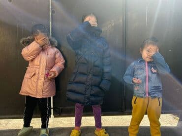 Детские верхние одежды для девочек Б/У очень хорошем состоянии от 500 at lalafo.kg Детские верхние одежды для девочек Б/У очень хорошем состоянии от 500