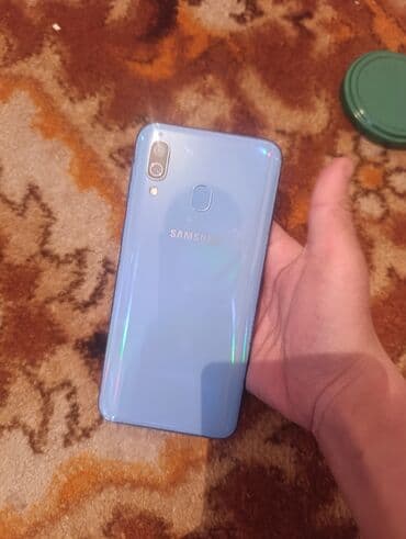 Samsung Galaxy A40, 64 ГБ, цвет - Голубой at lalafo.kg Samsung Galaxy A40, 64 ГБ, цвет - Голубой