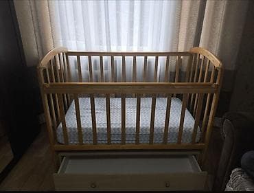 Детская кроватка из массива дерева с выдвижным ящиком - Материал at lalafo.kg Детская кроватка из массива дерева с выдвижным ящиком - Материал