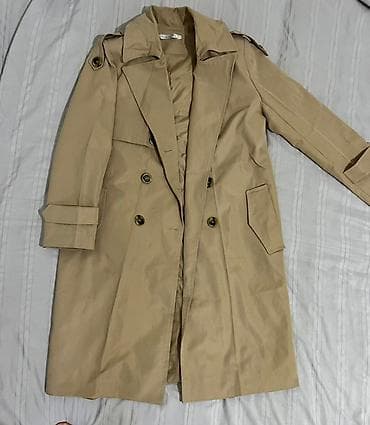Пальто, Тренчкот, Осень-весна, Двубортная модель, M at lalafo.kg Пальто, Тренчкот, Осень-весна, Двубортная модель, M