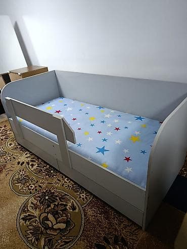 Детская кровать-диван с бортиком и выдвижными ящиками. - Тип at lalafo.kg Детская кровать-диван с бортиком и выдвижными ящиками. - Тип