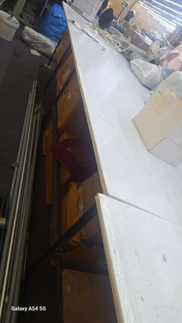 Закройный стол, цвет - Белый at lalafo.kg Закройный стол, цвет - Белый