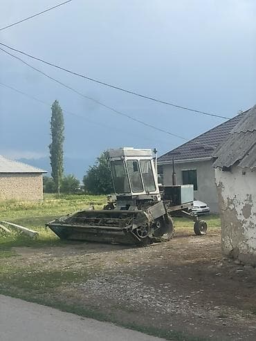 Форштритт E 302 — самоходный кормоуборочный комбайн Описание: Готов at lalafo.kg Форштритт E 302 — самоходный кормоуборочный комбайн Описание: Готов