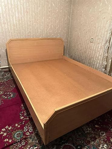 Двуспальная кровать, Каркас без матраса, длина - 200 см at lalafo.kg Двуспальная кровать, Каркас без матраса, длина - 200 см