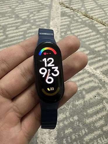 Фитнес-браслет Xiaomi Mi Smart Band (серия Mi Band 7) с синим at lalafo.kg Фитнес-браслет Xiaomi Mi Smart Band (серия Mi Band 7) с синим