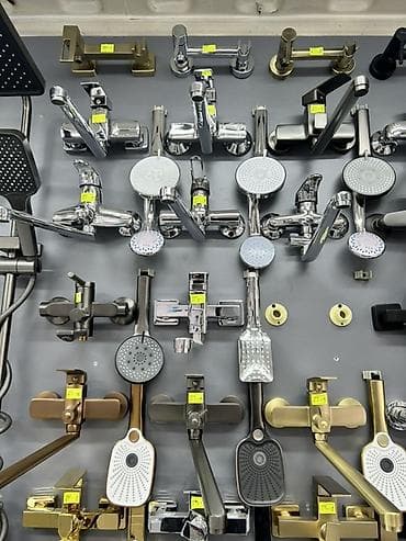 Смеситель для ванны и душа, Ручной душ, Установка: Наружный монтаж, Материал: Латунь, Функции: Без функций at lalafo.kg Смеситель для ванны и душа, Ручной душ, Установка: Наружный монтаж, Материал: Латунь, Функции: Без функций