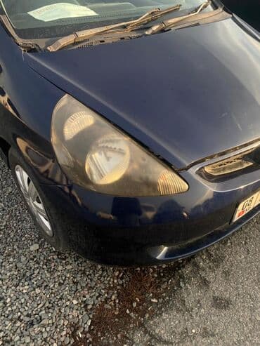 Honda Fit: 2002 г., 1.3 л, Автомат, Бензин, Хэтчбэк at lalafo.kg Honda Fit: 2002 г., 1.3 л, Автомат, Бензин, Хэтчбэк