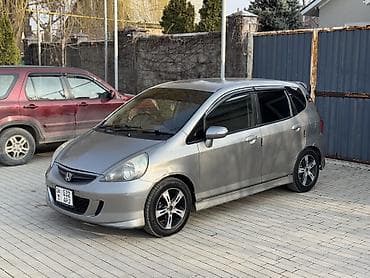 Honda Fit: 2003 г., 1.3 л, Вариатор, Бензин, Хэтчбэк at lalafo.kg Honda Fit: 2003 г., 1.3 л, Вариатор, Бензин, Хэтчбэк