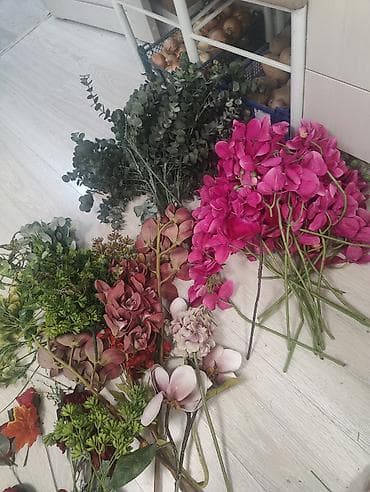 Большой набор искусственных растений и цветов для декора. бу Состав at lalafo.kg Большой набор искусственных растений и цветов для декора. бу Состав