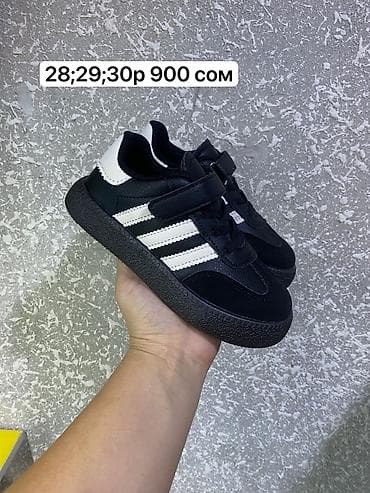 Кроссовки очень удобные и легкие
1 пара носочков в комплекте в 🎁 at lalafo.kg Кроссовки очень удобные и легкие
1 пара носочков в комплекте в 🎁