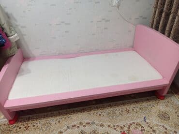 Детская односпальная кровать, Для девочки, С матрасом, Дерево at lalafo.kg Детская односпальная кровать, Для девочки, С матрасом, Дерево