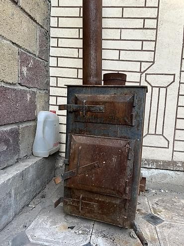 Металлическая печь-буржуйка с дымоходом - Материал: толстостенная at lalafo.kg Металлическая печь-буржуйка с дымоходом - Материал: толстостенная