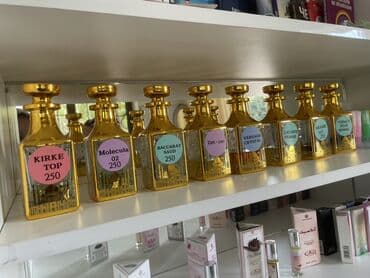 Арабские масляные духи в роскошных золотых флаконах с шариковым at lalafo.kg Арабские масляные духи в роскошных золотых флаконах с шариковым