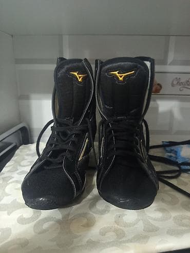 Мужские кроссовки, 38, Mizuno, Новый, цвет - Черный at lalafo.kg Мужские кроссовки, 38, Mizuno, Новый, цвет - Черный