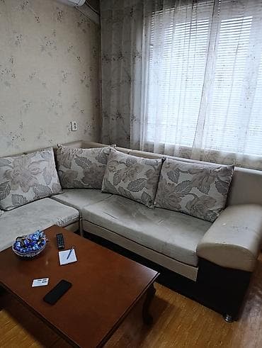 Угловой диван, C подушками at lalafo.kg Угловой диван, C подушками