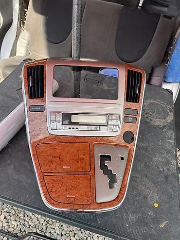 Сenter console Toyota Б/у, Оригинал, Япония at lalafo.kg Сenter console Toyota Б/у, Оригинал, Япония